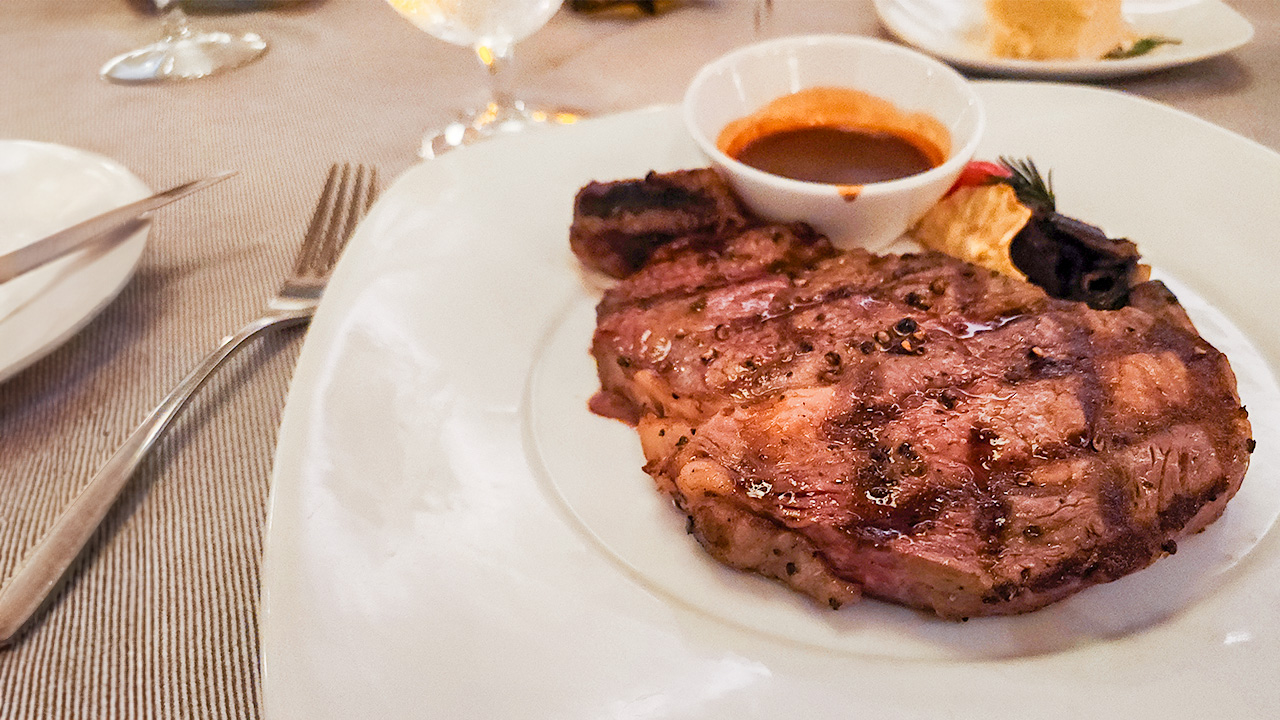 crown grill ribeye steak gourmet salts