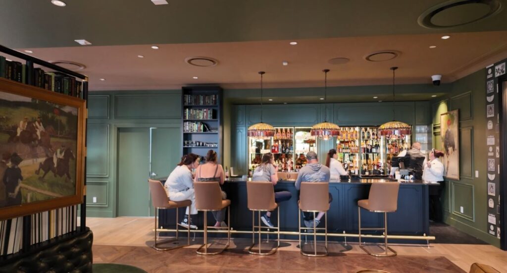 lagoon carousel club interior